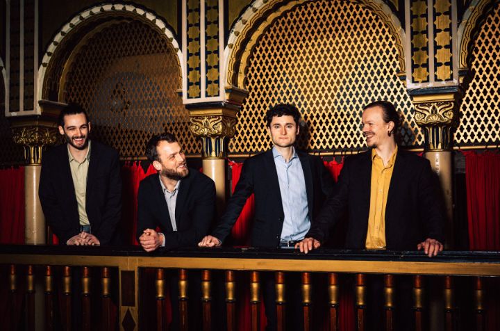 Bossa Nossa – Alle vier Musiker lachen, Jazzband Leipzig